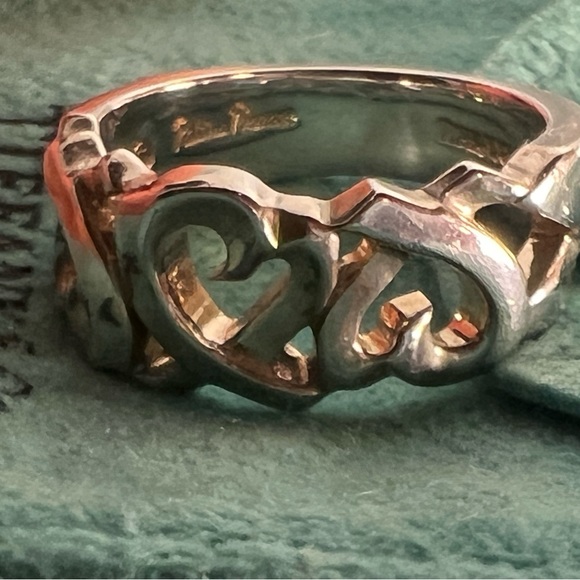 Tiffany & Co. Paloma Picasso Loving Hearts Ring - Picture 2 of 6
